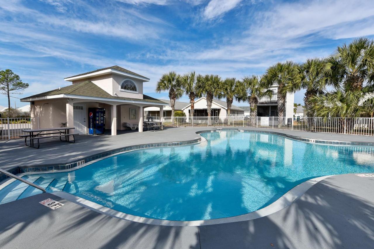 Poolside By Book That * Panama City Beach